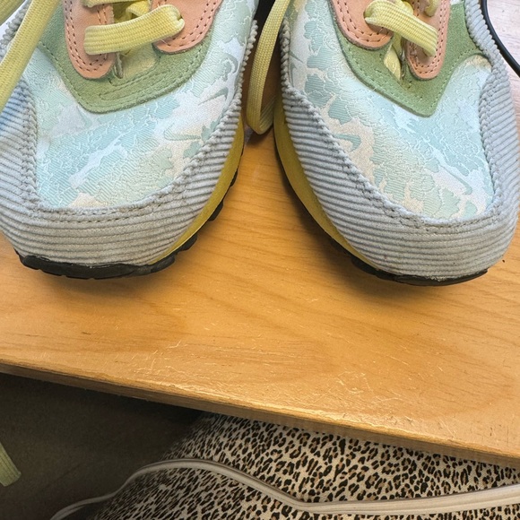 Nike Air Max 1 sneakers in spring mix size 10 - Picture 6 of 7